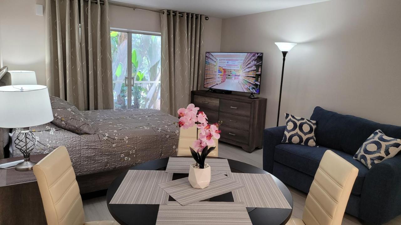 Beach Front Condo Paradise. Ground Floor.Studio. ロングボートキー エクステリア 写真