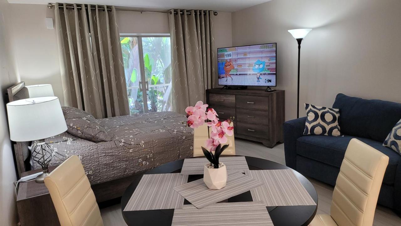 Beach Front Condo Paradise. Ground Floor.Studio. ロングボートキー エクステリア 写真